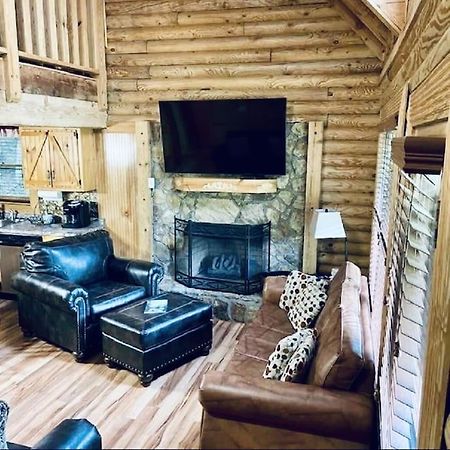 Rustic Black Bear Cabin Pigeon Forge Exterior foto